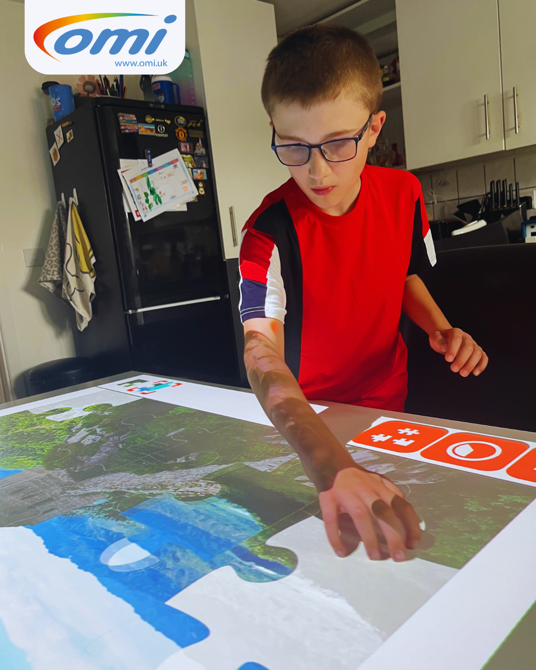 Home sensory session using Budii projection to support engagement and movement